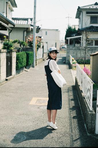 国产小姑娘喜欢大叔电视剧